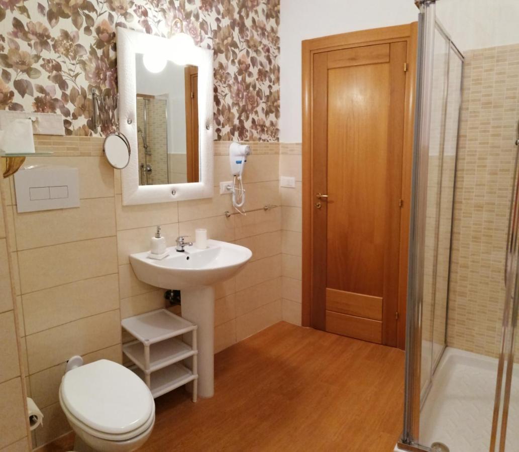 B&B Abatjour - Ambiente Sanificato - Test Antilegionella Assolto Foggia Exterior foto